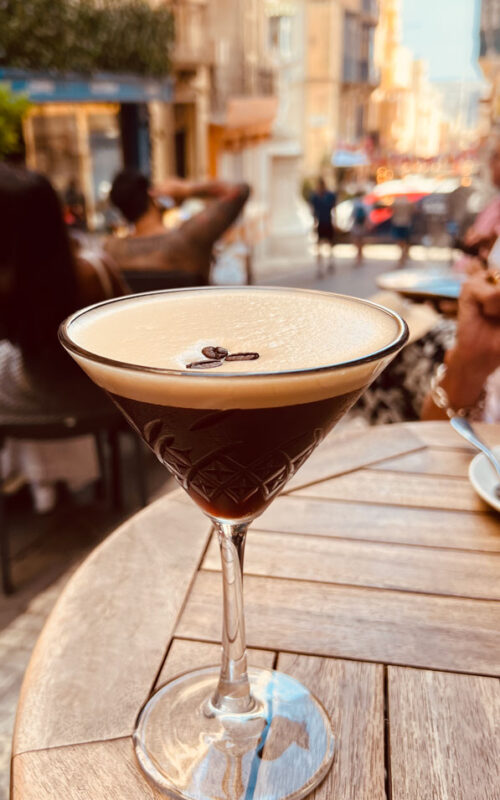 Espresso Martini – Der Kult-Cocktail mit Koffein-Kick Espresso Martini – Der Kult-Cocktail mit Koffein-Kick